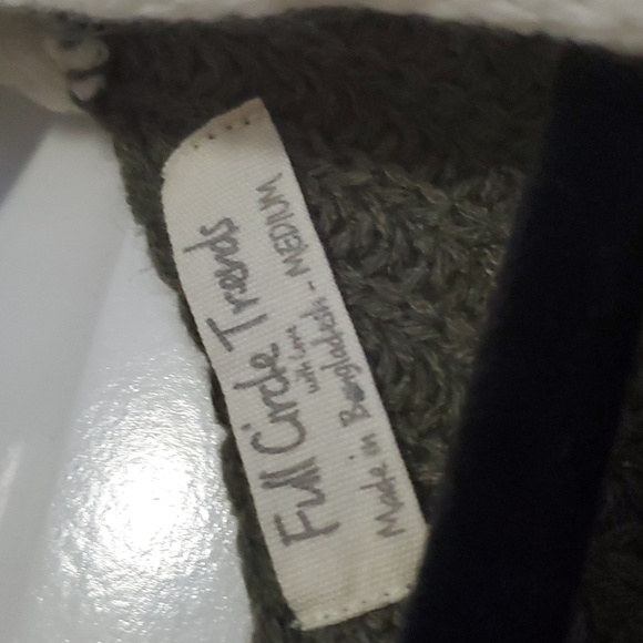 Twist Back Sweater - Picture 5 of 5